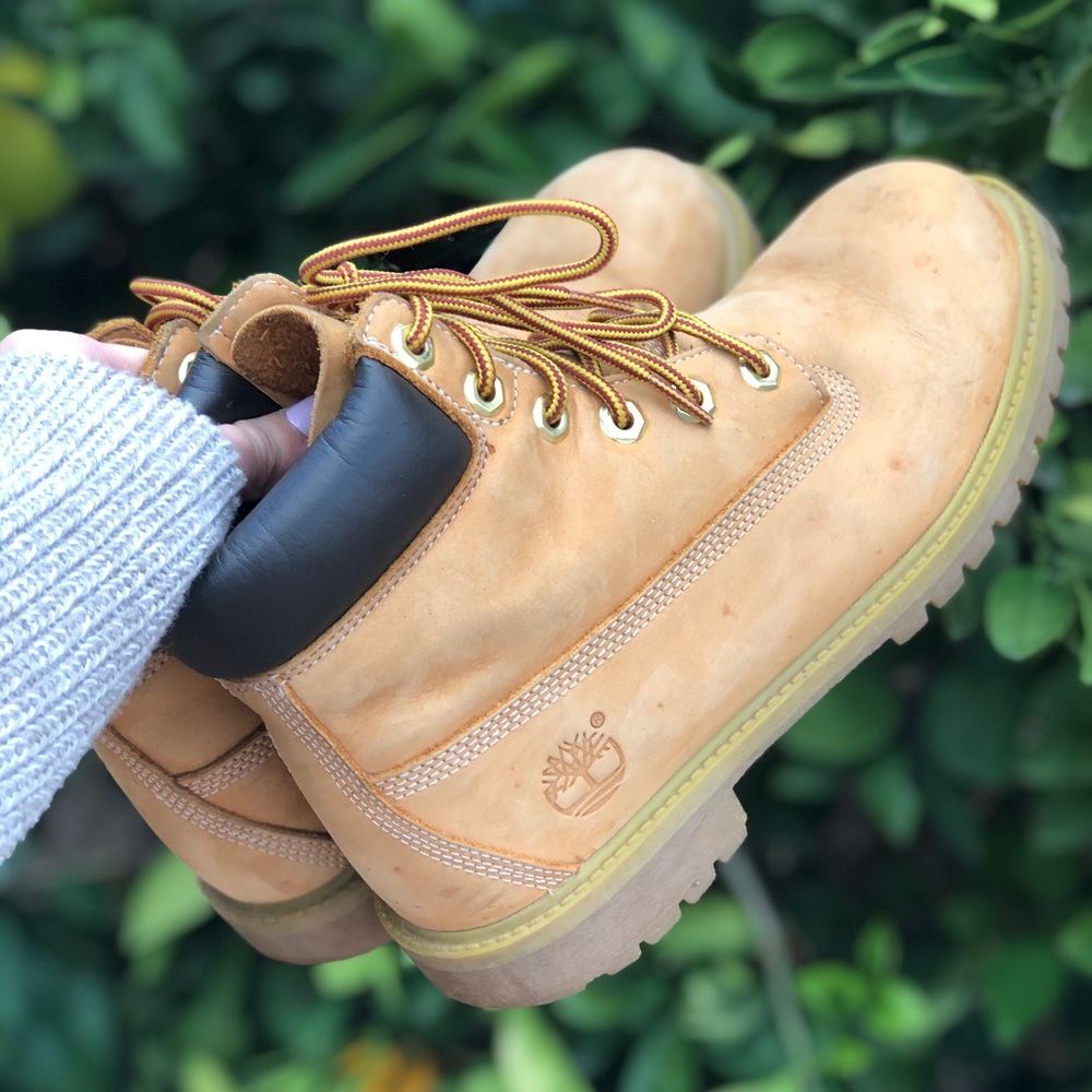 Classic tan Timberland boots!